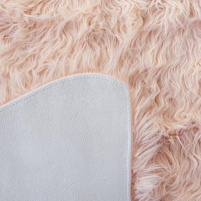 SAFAVIEH Faux Sheep Skin Collection 5' x 8' Light Pink FSS115U Silken Glam 2.35-inch Thick Area Rug