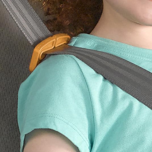 Chicco GoFit Plus Backless Booster Car Seat with Latch Attachment and Quick-Release Latch Removal, Travel Booster Seat for Car, Portable Car Booster Seat for Children 40-110 lbs. | Stream/Blue