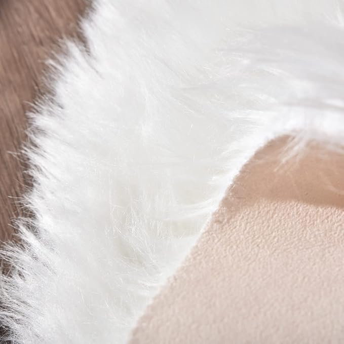 White Fluffy Washable Shag Area Rugs for Bedroom Faux Sheepskin Fur Rug 4x6 Furry Nursery Rug Teen Room Home Décor