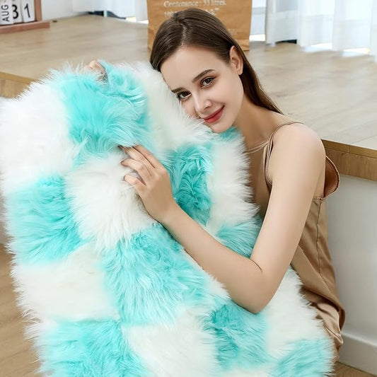 Fluffy Faux Fur Blue and White Checkered Rug，Small Area Rug,2x3 Ft Ultra Soft Shaggy Plush Rug for Bedroom Living Room Bedside Nursery Kids Room