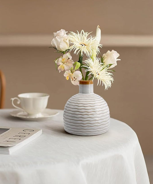 GeLive Vintage White Ceramic Bud Vase - Small Rustic Retro Flower Vase Diffuser Bottle - Farmhouse Boho Vase for Bud Hydroponics Plants - Table Centerpiece - Minimalism Home Decor