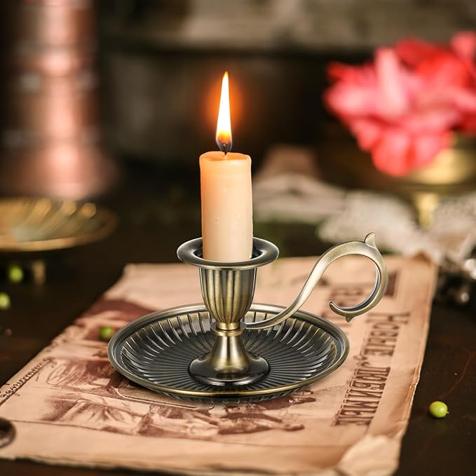 BESPORTBLE Vintage Taper Candle Holders with Handle: 1Pcs Retro Candlestick Holders Vintage for Easter Table - Antique Decor for Kitchen and Entryway Decor - Home Décor Accents Candle Sticks