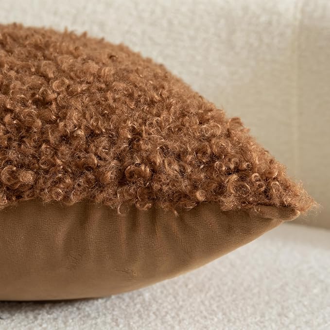 Yaertun Pack of 2 Faux Fur Throw Pillow Covers Decorative Sherpa Boucle Pillow Covers Fuzzy Soft Pillowcases Sheepskin Fleece Cushion Case for Couch Sofa Bed Living Room 18x18 Inch Brown