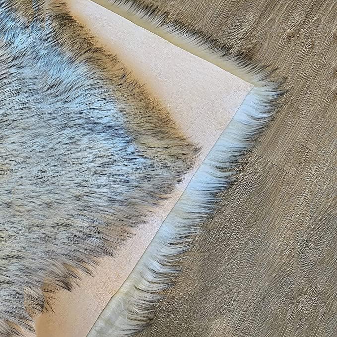 LAMBZY High Pile Super Soft Faux Sheepskin Rug (White/Black, 2'x3')