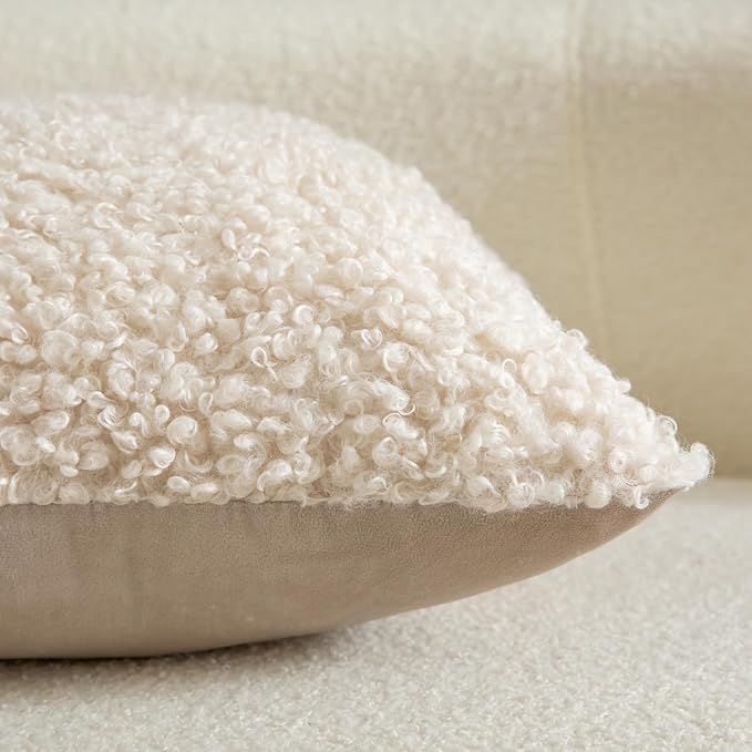 Yaertun Pack of 2 Faux Fur Throw Pillow Covers Decorative Sherpa Boucle Pillow Covers Fuzzy Soft Pillowcases Sheepskin Fleece Cushion Case for Couch Sofa Bed Living Room 22x22 Inch Beige