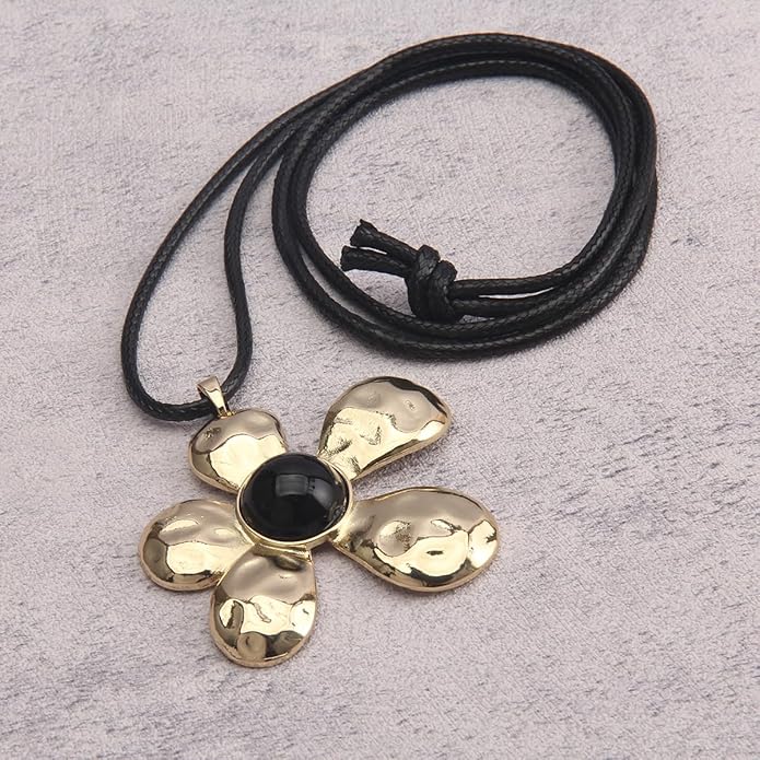 Leather Necklace for Women Boho Choker Necklace Long Cord Leather Pendant Bohemian Neckalce Vintage Alloy Pendant Leather Rope Necklace Wooden Necklaces for Women