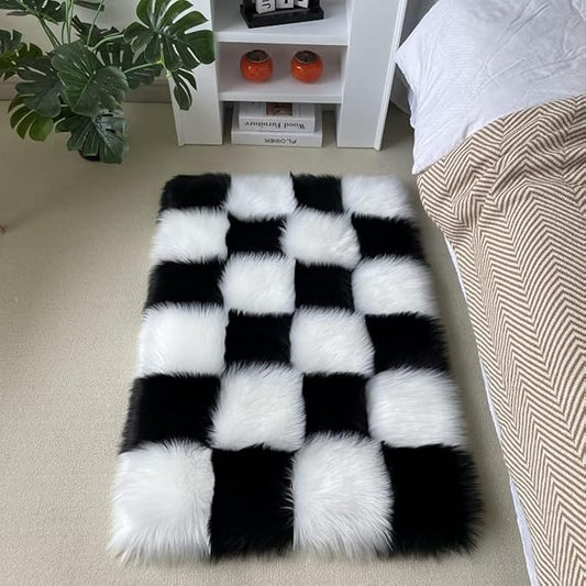 Fluffy Faux Fur Black and White Checkered Rug，Small Area Rug,2x4 Ft Ultra Soft Shaggy Plush Rug for Bedroom Living Room Bedside Nursery Kids Room