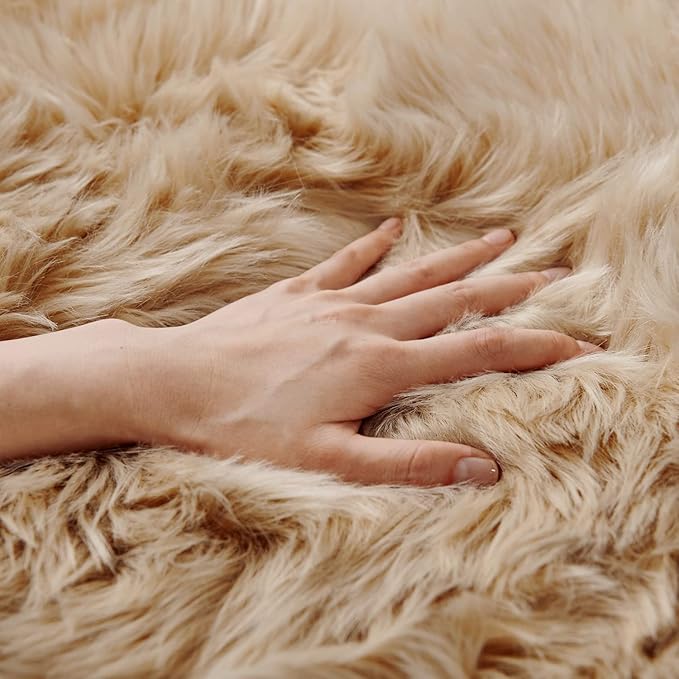 SERISSA Faux Fur Area Rug, 5x8 Feet, Beige, Luxury Shaggy Rug for Living Room, Bedroom, Nursery Decor