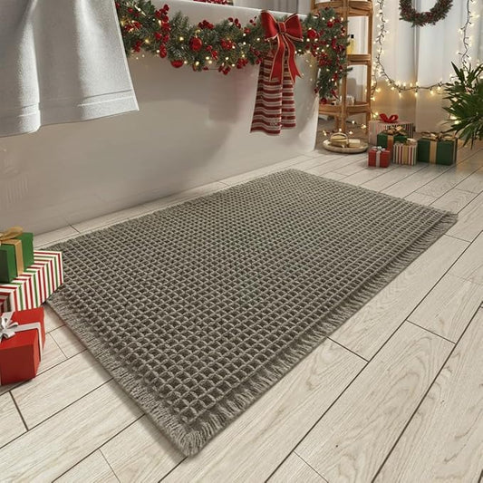 AMOAMI Upgraded Waffle Bath Mat, Super Absorbent Non Slip Bath Mats for Bathroom Floor, Machine Washable Bathroom Rugs with Tassels, Rubber Backed Bathroom Mats, Ultra Soft, 20" x 32", Green