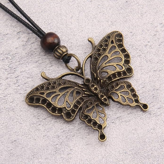 Leather Necklace for Women Boho Choker Necklace Long Cord Leather Pendant Bohemian Neckalce Vintage Alloy Pendant Leather Rope Necklace Wooden Necklaces for Women