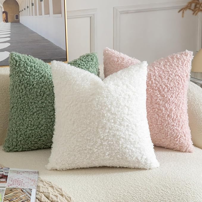 Yaertun Pack of 2 Faux Fur Throw Pillow Covers Decorative Sherpa Boucle Pillow Covers Fuzzy Soft Pillowcases Sheepskin Fleece Cushion Case for Couch Sofa Bed Living Room 18x18 Inch Cream White