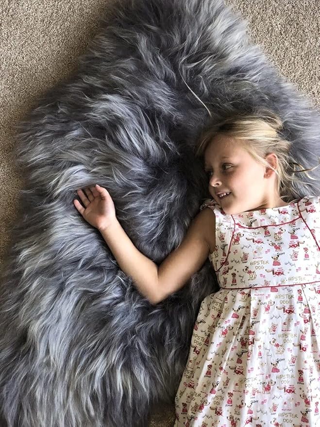 HUAHOO Premium Genuine Sheepskin Rug Grey Real Australia Sheepskin Natural Luxury Fluffy Lambskin Fur Area Rug Seat Covers for Kids Bedroom Sofa Chair Cover Quarto Pelt/4' x 6' Silver Grey