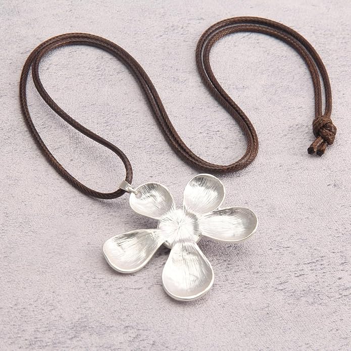Leather Necklace for Women Boho Choker Necklace Long Cord Leather Pendant Bohemian Neckalce Vintage Alloy Pendant Leather Rope Necklace Wooden Necklaces for Women