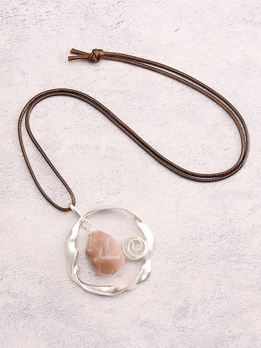 Leather Necklace for Women Boho Choker Necklace Long Cord Leather Pendant Bohemian Neckalce Vintage Alloy Pendant Leather Rope Necklace Wooden Necklaces for Women