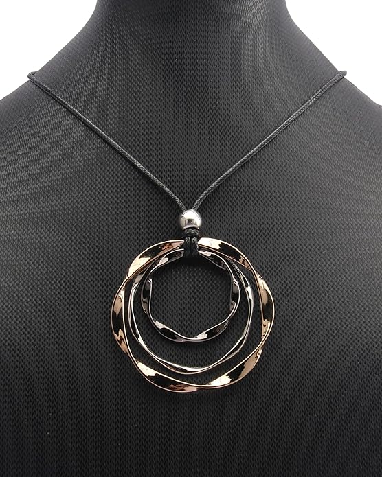 Leather Necklace for Women Boho Choker Necklace Long Cord Leather Pendant Bohemian Neckalce Vintage Alloy Pendant Leather Rope Necklace Wooden Necklaces for Women