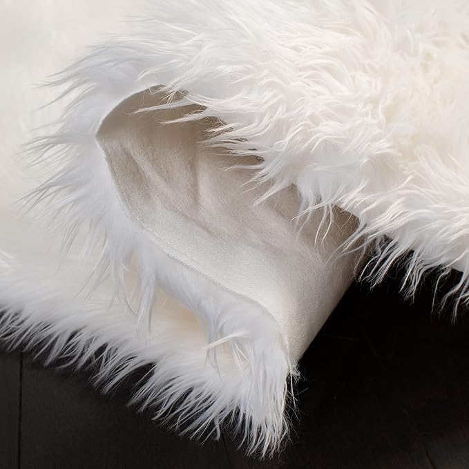 SAFAVIEH Faux Sheep Skin Collection 6' x 9' Ivory FSS115A Silken Glam 2.35-inch Thick Area Rug