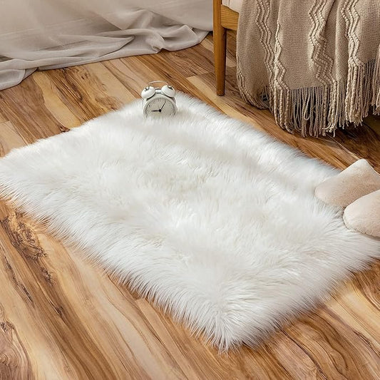 MIULEE Fluffy Rug Soft Shaggy Faux Fur Area Rug Luxury Plush Rectangle Carpet for Christmas Decor Bedroom Living Room Sofa Chair 2 x 3 Feet, White