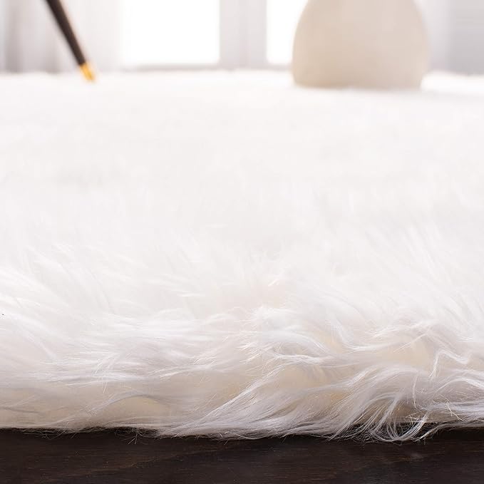 SAFAVIEH Faux Sheep Skin Collection Runner Rug - 2'6" x 8', Ivory, Silken Glam Design, Non-Shedding & Easy Care, 2.35-inch Thick Ideal for High Traffic Areas in Living Room, Bedroom (FSS235A)