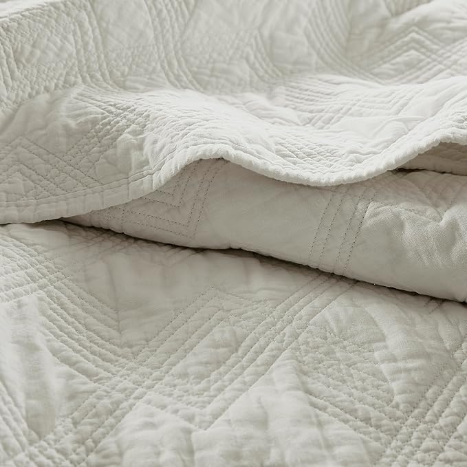 WDCOZY 100% Cotton Twin Size Quilt Set - Beige Pre-Washed Soft Lightweight Modern Bedspread, Farmhouse Country Rustic Coverlet, Textured Like Linen, Shabby Chic Gauze Bedding, 2 Pieces