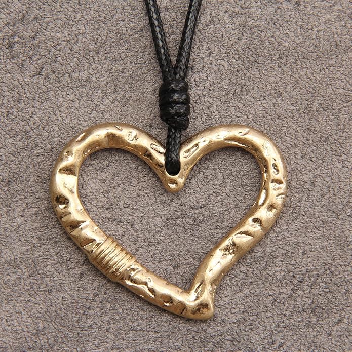 Leather Necklace for Women Boho Choker Necklace Long Cord Leather Pendant Bohemian Neckalce Vintage Alloy Pendant Leather Rope Necklace Wooden Necklaces for Women