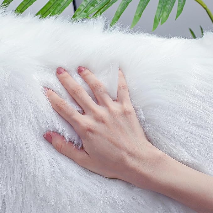 Faux Fur Rug Sheepskin Shag Fluffy Fuzzy White 3x3 ft Rugs for Bedroom Bedside Bed Floor Living Room Plush Round High-Density Cushion Carpet Super Sofa Cover