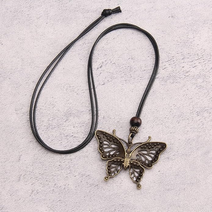 Leather Necklace for Women Boho Choker Necklace Long Cord Leather Pendant Bohemian Neckalce Vintage Alloy Pendant Leather Rope Necklace Wooden Necklaces for Women