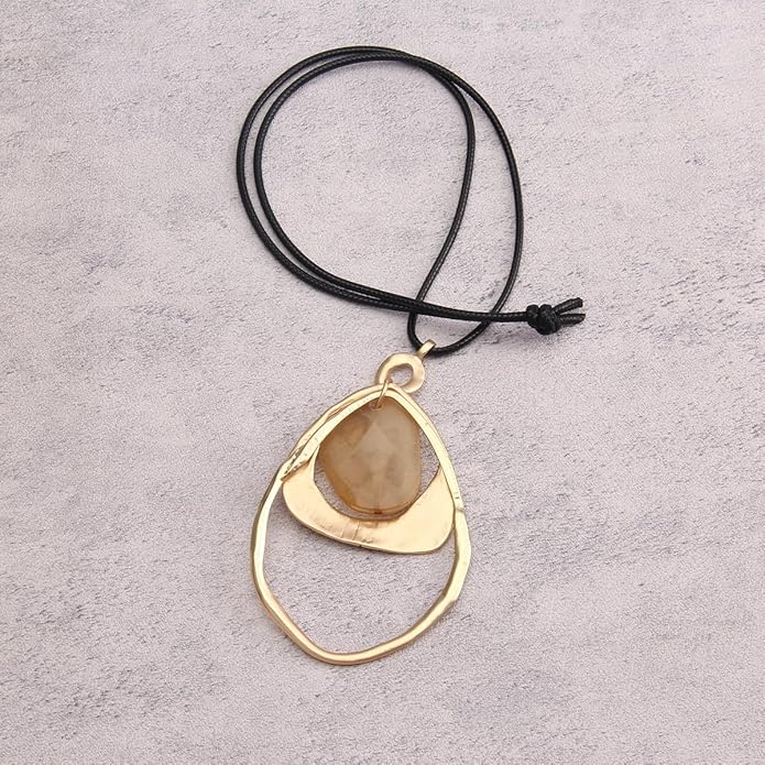 Leather Necklace for Women Boho Choker Necklace Long Cord Leather Pendant Bohemian Neckalce Vintage Alloy Pendant Leather Rope Necklace Wooden Necklaces for Women
