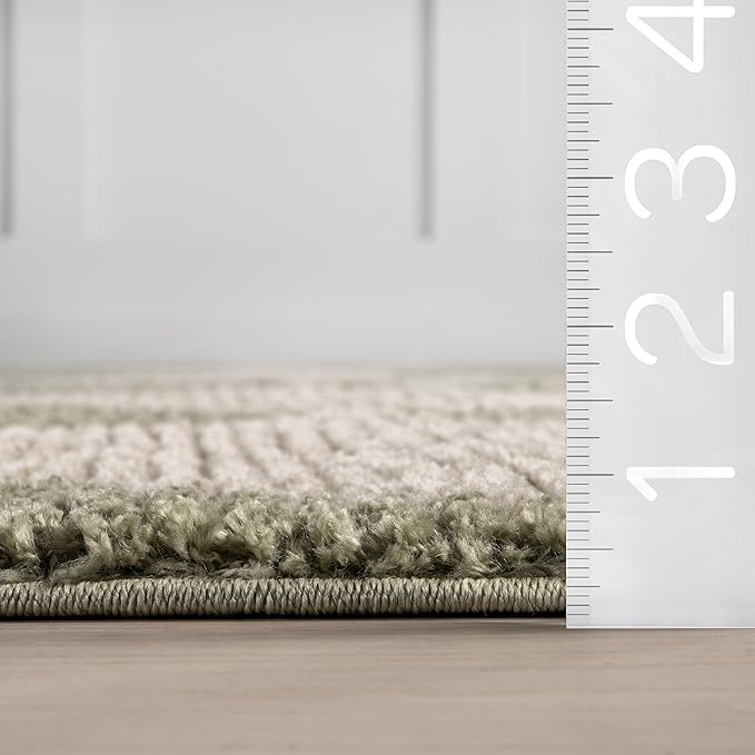 Nuloom Marissa Green/Ivory, 5'3" x 7'6", Diamond, Tassel, Soft and Cozy, High Traffic, Stain Resistant, Easy Clean, Durable Area Rug for Bedroom, Living Room, Dining Space, Den, Foyer, Entryway