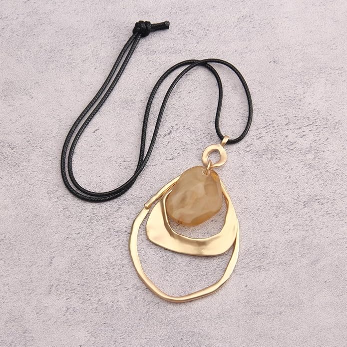 Leather Necklace for Women Boho Choker Necklace Long Cord Leather Pendant Bohemian Neckalce Vintage Alloy Pendant Leather Rope Necklace Wooden Necklaces for Women