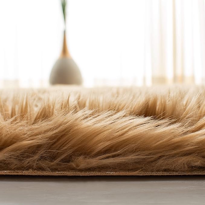 SAFAVIEH Faux Sheep Skin Collection Accent Rug - 4' x 6', Camel, Silken Glam Design, Non-Shedding & Easy Care, 2.35-inch Thick Ideal for High Traffic Areas in Entryway, Living Room, Bedroom (FSS115E)
