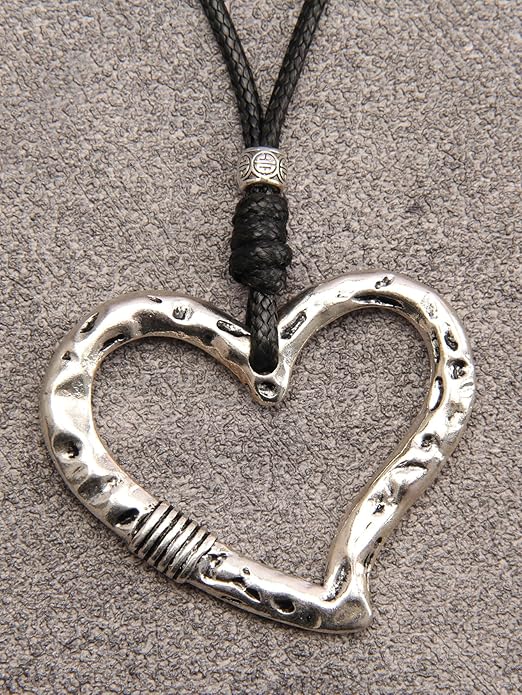 Leather Necklace for Women Boho Choker Necklace Long Cord Leather Pendant Bohemian Neckalce Vintage Alloy Pendant Leather Rope Necklace Wooden Necklaces for Women