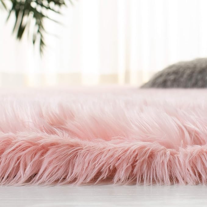 SAFAVIEH Faux Sheep Skin Collection 5' x 7' Pink FSS235G Silken Glam 2.35-inch Thick Area Rug