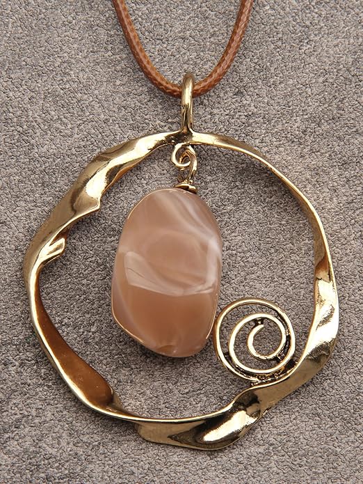 Leather Necklace for Women Boho Choker Necklace Long Cord Leather Pendant Bohemian Neckalce Vintage Alloy Pendant Leather Rope Necklace Wooden Necklaces for Women