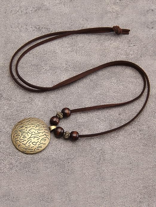 Leather Necklace for Women Boho Choker Necklace Long Cord Leather Pendant Bohemian Neckalce Vintage Alloy Pendant Leather Rope Necklace Wooden Necklaces for Women