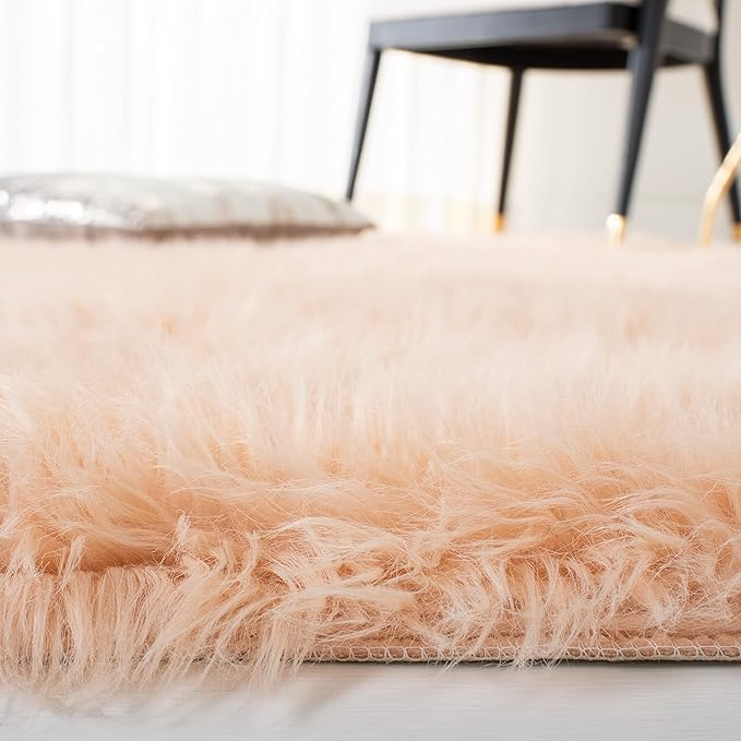 SAFAVIEH Faux Sheep Skin Collection 6' x 9' Light Pink FSS235U Silken Glam 2.35-inch Thick Area Rug