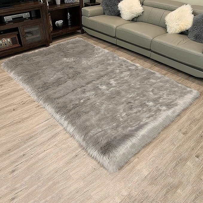 LAMBZY High Pile Super Soft Faux Sheepskin Rug (5'x8', Grey)