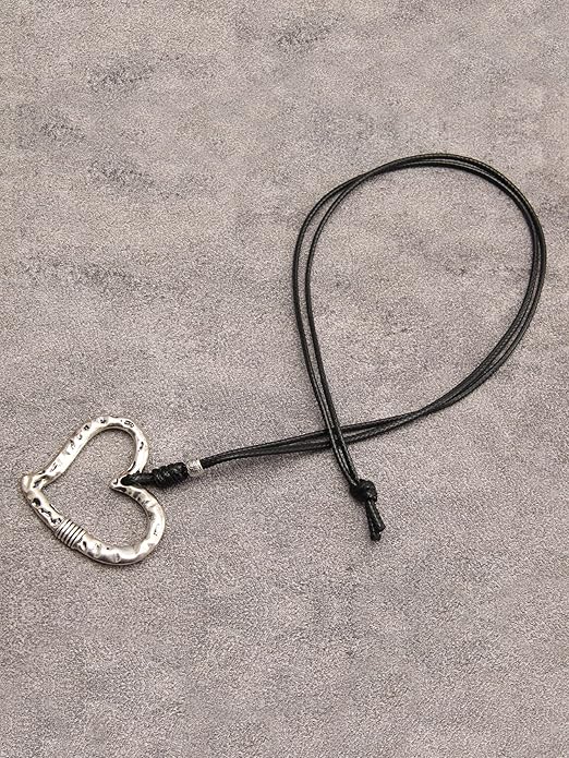 Leather Necklace for Women Boho Choker Necklace Long Cord Leather Pendant Bohemian Neckalce Vintage Alloy Pendant Leather Rope Necklace Wooden Necklaces for Women