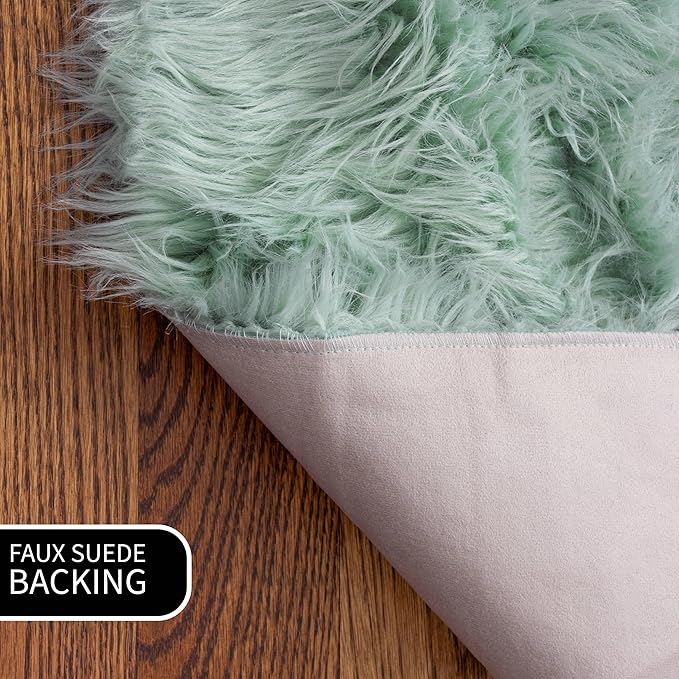 2 x 3 ft Fluffy Mint Green Rug – Soft Faux Fur Rug for Bedroom, Living Room, or Entryway – Cozy Faux Sheepskin Accent for Home Decor