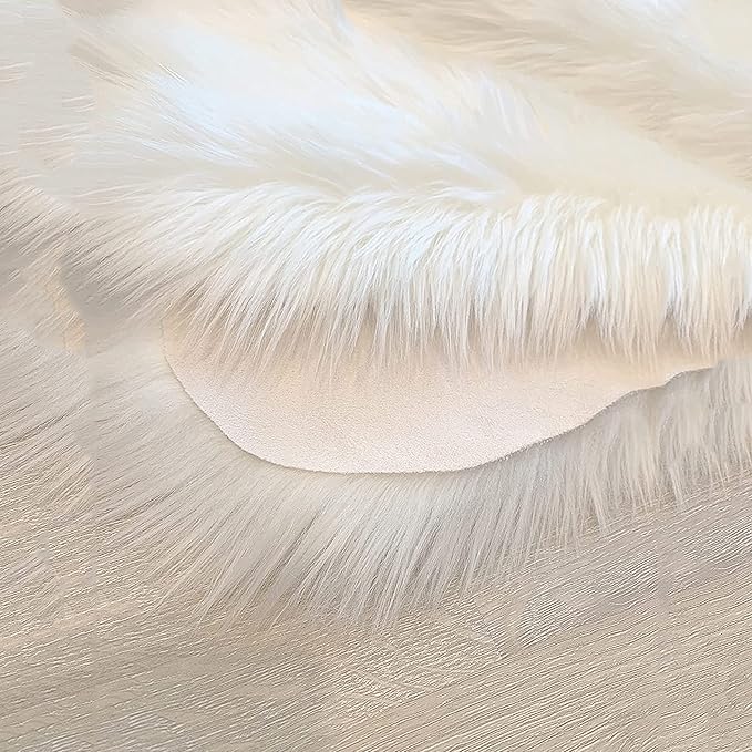 LAMBZY High Pile Super Soft Faux Sheepskin Rug (6'x9', White)