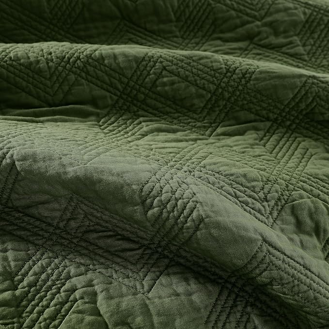 WDCOZY 100% Cotton King Size Quilt Set - Olive Green Pre-Washed Soft Lightweight Modern Bedspread, Farmhouse Country Rustic Coverlet, Textured Like Linen, Shabby Chic Gauze Bedding, 3 Pieces