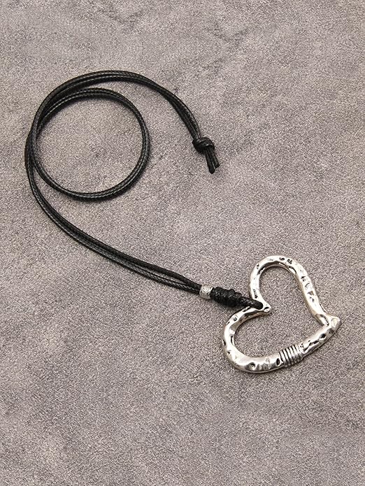 Leather Necklace for Women Boho Choker Necklace Long Cord Leather Pendant Bohemian Neckalce Vintage Alloy Pendant Leather Rope Necklace Wooden Necklaces for Women