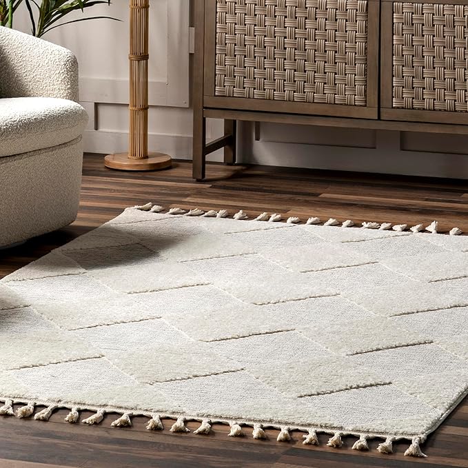 Nuloom Marissa Off-White/Grey, 2'8" x 8', Diamond, Tassel, Soft and Cozy, High Traffic, Stain Resistant, Easy Clean, Durable Runner for Bedroom, Living Room, Dining Space, Den, Foyer, Entryway