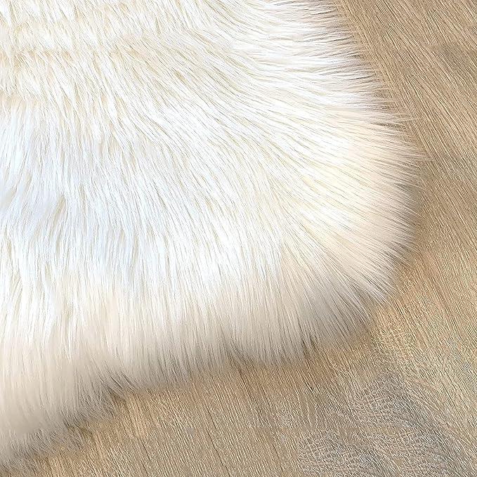 LAMBZY High Pile Super Soft Faux Sheepskin Rug (10'x13', White)