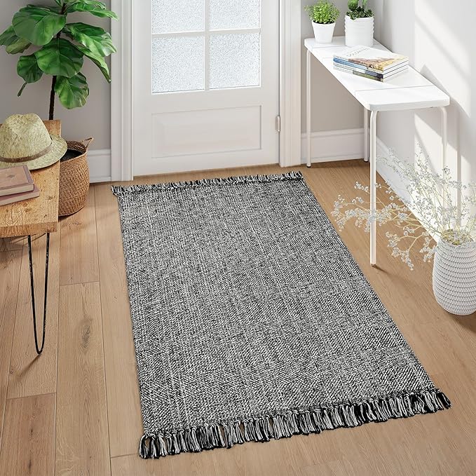 Collive Washable Area Rug 3' x 5', Modern Woven Kitchen Rugs, Black/Cream Braided Cotton Rug Indoor Door Mat Throw Carpet for Entryway Living Room Nursery Mudroom Laundry Room