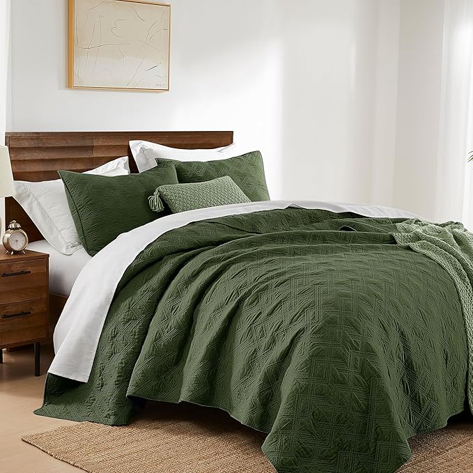 WDCOZY 100% Cotton King Size Quilt Set - Olive Green Pre-Washed Soft Lightweight Modern Bedspread, Farmhouse Country Rustic Coverlet, Textured Like Linen, Shabby Chic Gauze Bedding, 3 Pieces