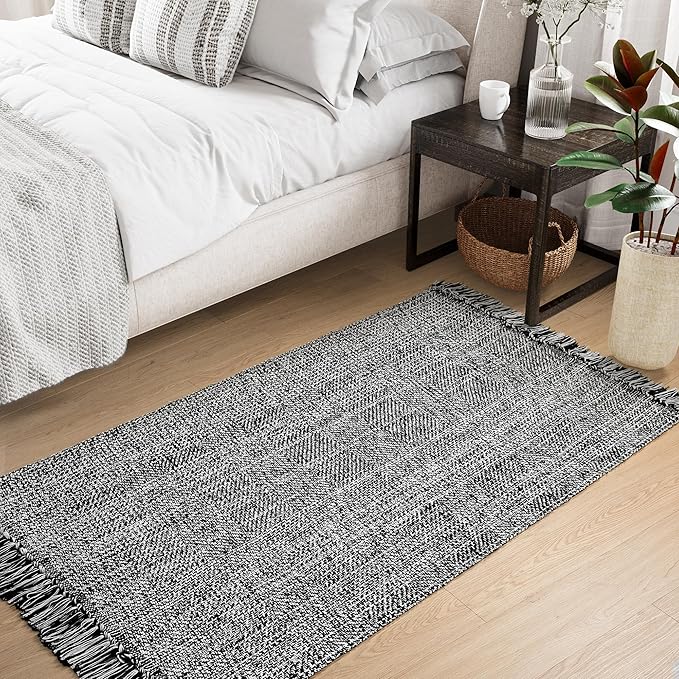 Collive Washable Area Rug 3' x 5', Modern Woven Kitchen Rugs, Black/Cream Braided Cotton Rug Indoor Door Mat Throw Carpet for Entryway Living Room Nursery Mudroom Laundry Room