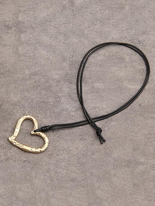 Leather Necklace for Women Boho Choker Necklace Long Cord Leather Pendant Bohemian Neckalce Vintage Alloy Pendant Leather Rope Necklace Wooden Necklaces for Women