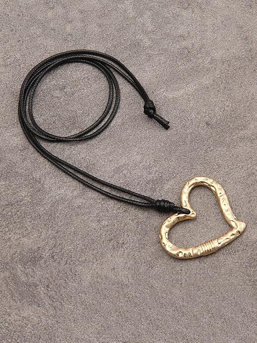 Leather Necklace for Women Boho Choker Necklace Long Cord Leather Pendant Bohemian Neckalce Vintage Alloy Pendant Leather Rope Necklace Wooden Necklaces for Women