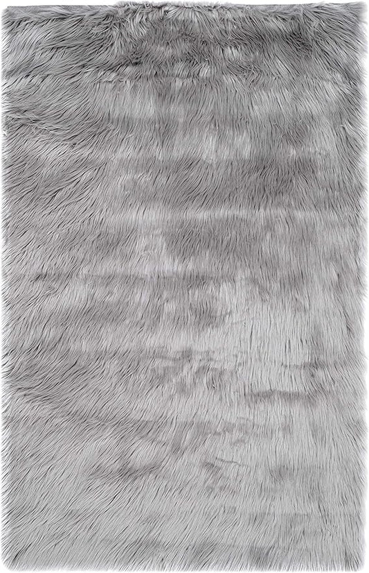 SAFAVIEH Faux Sheep Skin Collection 2'6" x 4' Grey FSS235D Silken Glam 2.35-inch Thick Accent Rug