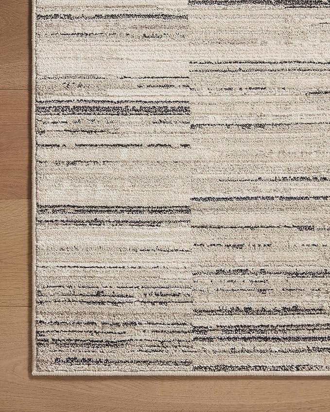 Loloi Darby Collection DAR-01 Charcoal/Sand 4'-0" x 6'-0" Accent Rug